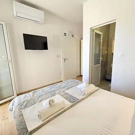 Πανσιόν Balota Kuciste