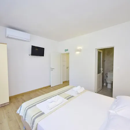 Balota Πανσιόν