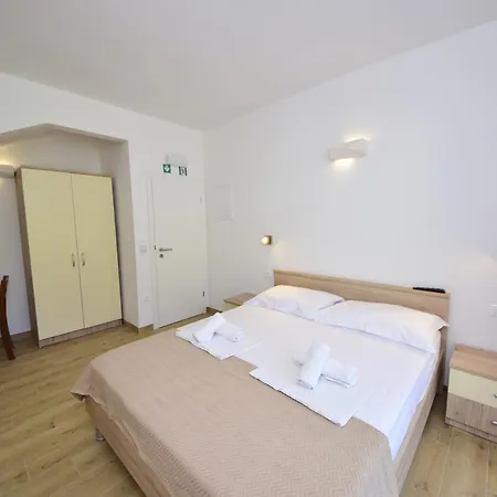 Casa de hóspedes Balota 3*